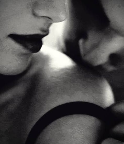 Seductive Shoulder Kiss, Haruki Murakami, Love And Lust, The Perfect Guy, Photo Couple, New Years Resolution, Hopeless Romantic, Love Story, A Woman