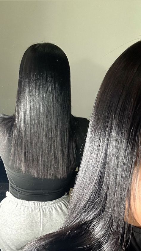 Straight Tracks Hairstyle, Long Healthy Hair Black Women, Black Hair Stylist Aesthetic, Healthy Hair Black Women, Long Natural Hair Straight, Natural Hair Silk Press Medium Length, Straight Natural Hair Black Women, Long Hair Black Women, Long Relaxed Hair