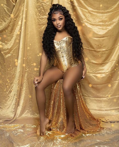 24th Birthday Photoshoot Gold, Gold Birthday Shoot Ideas, Gold Corset Photoshoot, Birthday Photoshoot Ideas Gold, Golden Birthday Ideas Photoshoot, Golden Year Birthday Photoshoot, Gold Photoshoot Black Women, Golden Birthday Photo Shoot, Gold Photoshoot Ideas