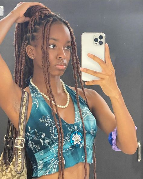 Cute Hairstyles Ideas, Beautiful Selfies, Faux Locs Hairstyles, Braided Hairstyle, Cute Braided Hairstyles, Braids Hairstyles Pictures, Protective Hairstyles Braids, Pretty Braided Hairstyles, Mirror Pics