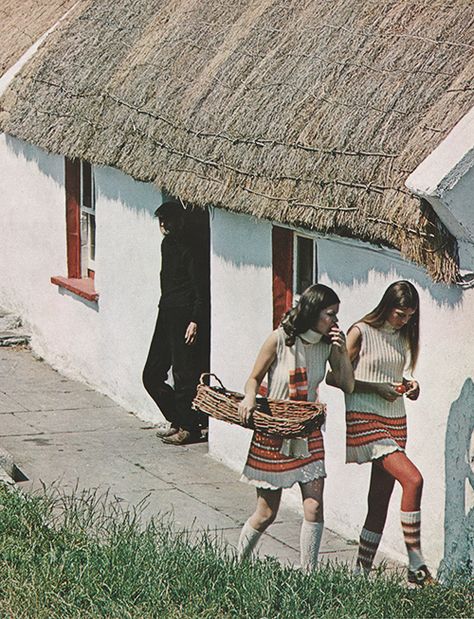 ‘Just in, a catch of Natural Irish wools, home-grown and lovingly hand-knit!’ (1969) #seventeen 70s Moodboard, 60s Magazine, 1970s Hair, Seventeen Magazine Fashion, 60s 70s Aesthetic, 1960’s Fashion, Irish Things, Irish Clothing, Irish Fashion