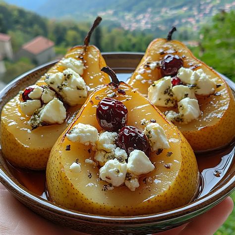 Baked Pears with Goat Cheese, Honey, and Cranberries Goat Cheese Honey, Crumbled Goat Cheese, Warm Appetizers, Cheese And Honey, Cheese Alternative, Baked Pears, Goat Cheese Recipes, Cranberry Cheese, Pear Recipes