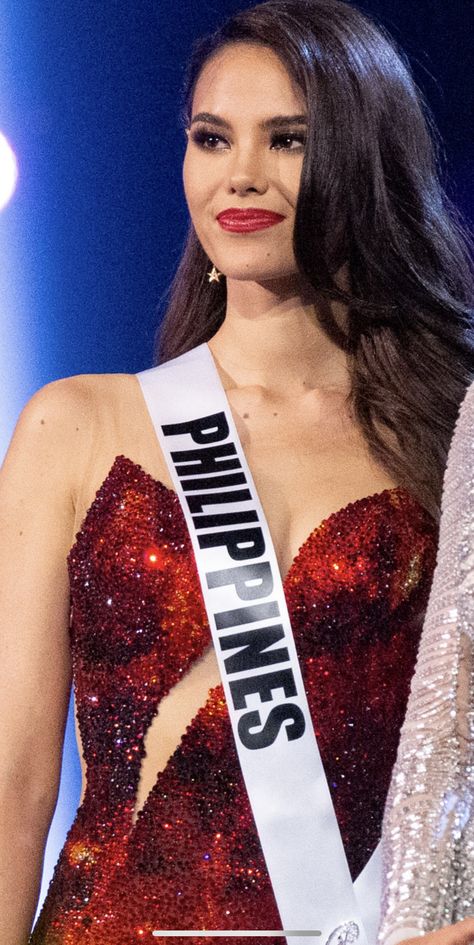 Catriona Gray Gown, Catriona Grey, Catriona Gray Miss Universe, Lava Dress, Pageant Aesthetic, Dayana Mendoza, Luxurious Outfits, Drunken Master, Catriona Gray