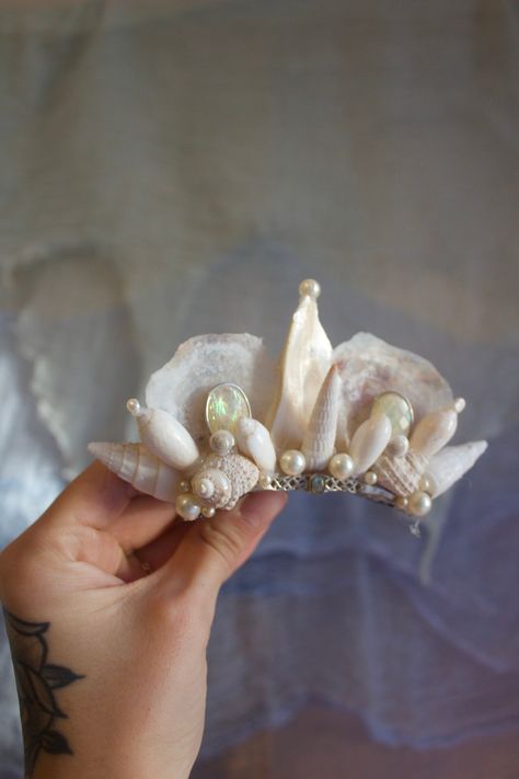 One of a kind handmade Tiara made from Seashells, faux pearls, and miscellaneous jewelry pieces Shell Tiara, Siren Energy, Ocean Queen, Mermaid Tiara, Material Exploration, Seashell Crown, Queen Cosplay, Handmade Tiaras, Shell Ideas