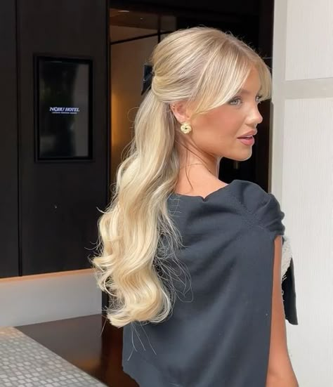 Blonde With Silver Jewelry, Blonde Bombshell Hair Vintage, Bride Hair Blowout, Down Hair Wedding Styles, Nails For Blondes, Megan Moroney Hair, Hair Styles Ideas For Long Hair, Bridal Hair For Long Hair, Classy Blonde Hair