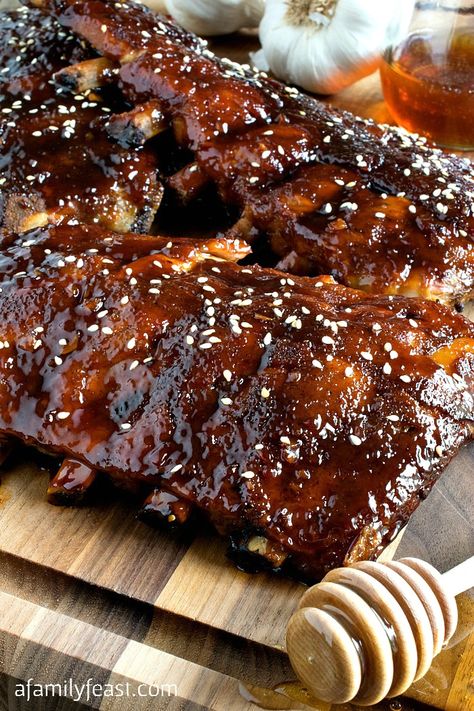 Slow Cooker Baby Back Ribs, Garlic Ribs, Honey Garlic Ribs, Baby Back Ribs Recipe, Back Ribs Recipe, Ribs Recipes, Instapot Meals, Barbecue Pork Ribs, Bbq Recipes Ribs