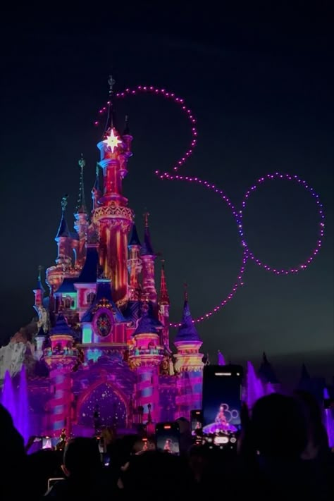 Disneyland Asethic, Disneyland Aesthetic Night, Disneyland Paris Photo Ideas, Desny Land, Disneyland Paris Photography, France Disneyland, Disneyland Paris 30th Anniversary, New Year In Paris, Disneyland Paris Aesthetic