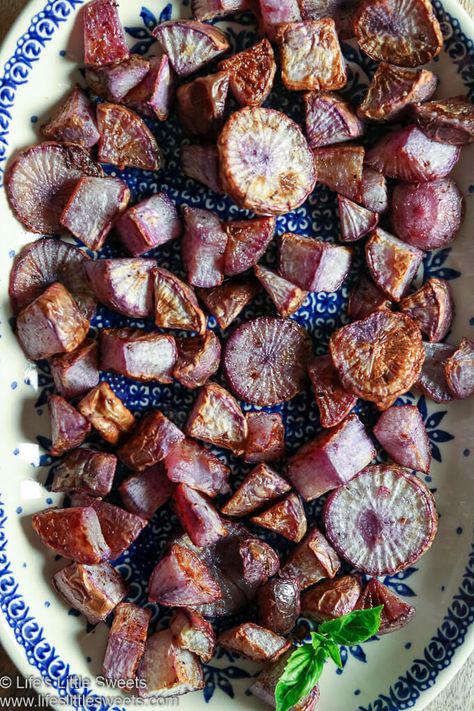 This Roasted Radishes recipe has the healthy, spicy, root vegetable Purple daikon radishes, regular olive oil, Kosher salt, pepper and cumin. You can keep it simple or season them with your favorite seasonings. #vegan #glutenfree #PurpleDaikonRadishes #roastedradishes #roasted #recipe #oliveoil #salt #koshersalt #pepper #cumin Roasted Radishes Recipe, Radishes Recipe, Misfits Market, Fall Veggies, Vegetarian Mains, Roasted Radishes, Radish Recipes, Gluten Free Sides, Root Vegetable