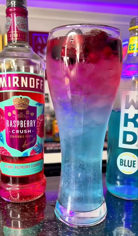 Wkd Blue, Blue Raspberry Svedka Recipes, Blue Raspberry Vodka Cocktails, Smirnoff Ice Cocktails, Crush Drink, Smirnoff Blueberry Vodka Recipes, Smirnoff Raspberry, Flavoured Vodka, Smirnoff Ice