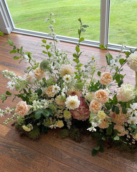 Designed to feel like a spring garden is growing directly out of the ground, here’s some BTS of Ash & Mathieu’s soft grounded meadow arch 🥹🌼 At my favourite @summergroveestate x ~ Florist @beesblossomsfloralstudio Photographer @everymomentcollective Celebrant @ali.rollinson_wedbyali Gelato @thegelatosocial Music @kylebryantmusic Hair @loveisinthehair_byliz Makeup @madiwolfemua Cake @sugarcakesanna Bride @_ashleighryan @tweedcoastweddings #Flowerbouquet#foryoupage#visitgoldcoas... Grounded Flower Arch, Grounded Floral Arches Wedding, Ground Floral Arch, Ground Arch Wedding, Cornish Wedding, Oaks Day, Indigo Floral, Bohemian Floral, Salou