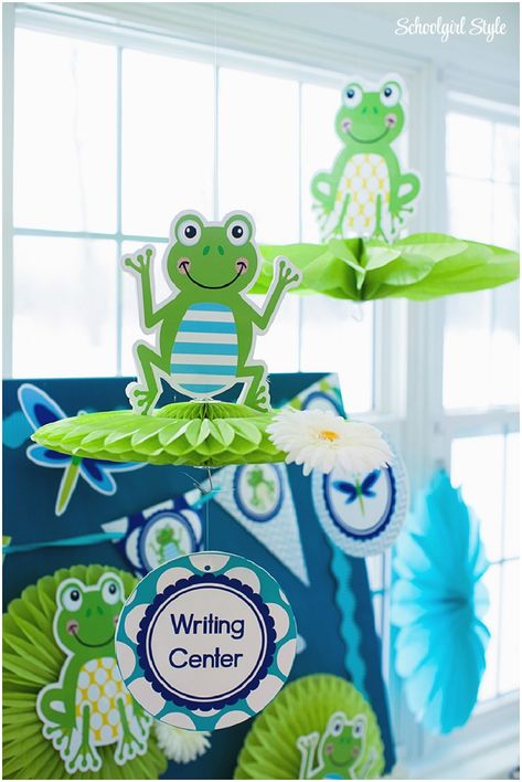 Frog Classroom Decorations, Frog Classroom, Classroom Images, Frog Theme, Printable Classroom Decor, Classroom Rug, Frog Decor, Classroom Decor Themes, Baby Shower Invitaciones