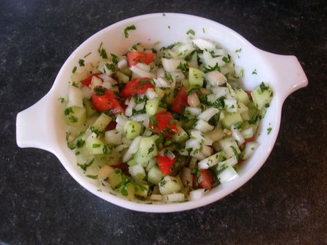 Recipe for Indian Onion Salad/Chutney/Dips for Poppadoms Butter Chicken Recipe Indian, Indian Salads, Bon Apetit, Salad Dressing Recipe, Indian Dinner, Indian Butter Chicken, Onion Salad, Recipe Indian, Butter Chicken Recipe