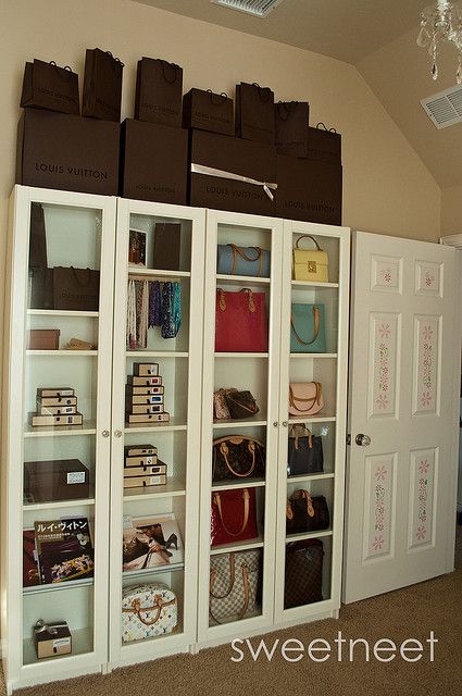 ikea billy white nicely organized Apartment Closet Organization, Ikea 2015, Billy Ikea, Billy Bookcases, Bag Closet, Bookcase With Glass Doors, Ikea Closet, Kura Bed, Ikea Pax Wardrobe