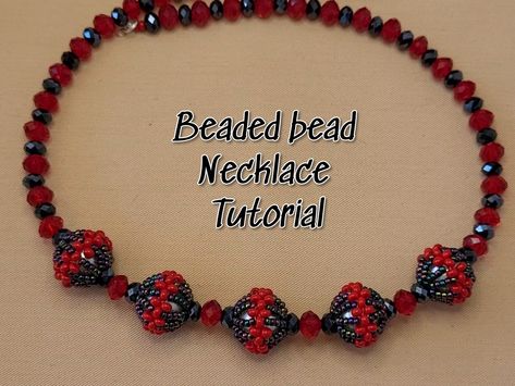 DIY Beaded Bead Necklace Bead Making Tutorials, Jewelry Making Patterns, Crochet Beaded Necklace, Beaded Necklace Tutorial, Neck Pieces Jewelry, Beaded Bead, Beaded Ball, Beadwork Necklace, Easy Jewelry