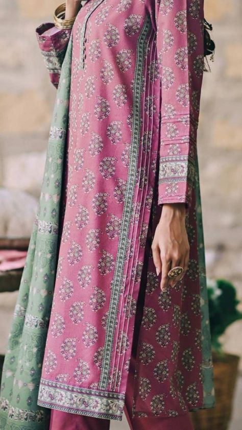 Nimal Khawar, Lawn Dress Design, Straight Line Design, Simple Dress Casual, Lace Dress Design, Latest Dress Design, Womens Trendy Dresses, Pakistani Dresses Casual, Lawn Dress