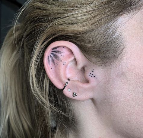 Ear Tattoo Inner Simple, Ear Tattoos For Women Inner, Dot Ear Tattoo, Moon Tattoo Ear, Ear Tattoo Moon, Mandala Ear Tattoo, Dot Work Ear Tattoo, Star Ear Tattoo Inner, Inside Ear Tattoos