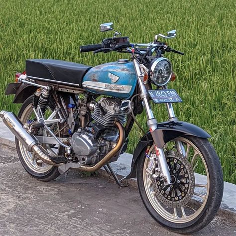 Cb 100 Classic, Herex Cb, Motor Cb, Cb 100, Honda Cb 100, Honda Cb, Yogurt, Abc, On Instagram