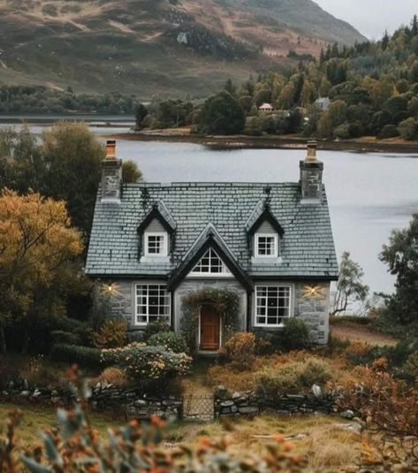 Scottish Highland Cottage, House In Scotland, Victorian Cottage Aesthetic, Scottish Cottage Aesthetic, Country Side Homes, English Country Aesthetic, Scottish Cabin, English House Plans, Scotland Countryside