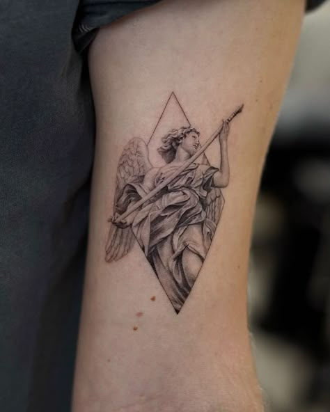 Ascension Tattoo, Rome Tattoo, Tricep Tattoo, Tricep Tattoos, Ancient Art Tattoo, Tattoo 2022, Balloon Tattoo, Statue Tattoo, Single Needle Tattoo