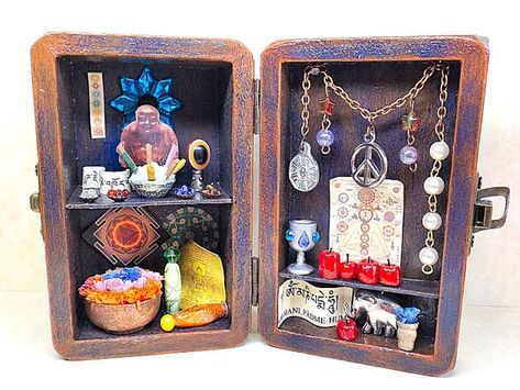 Ancestor Altars For Those With No Privacy | Lipstick Alley Alter Box Ideas, Altar Box Ideas, Diety Work, Portable Altar Boxes, Tiny Altar, Zen Altar, Altar Ideas Sacred Space, Diy Altar, Traveling Altar