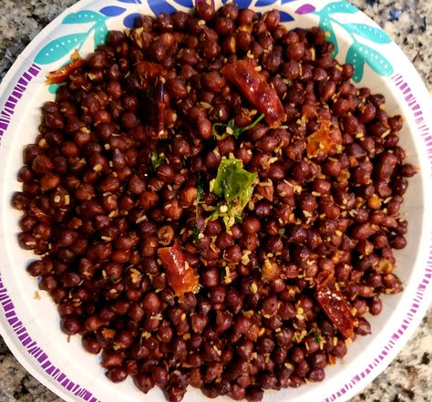 Laxmi Pooja, Chana Recipe, Kabuli Chana, Black Chickpeas, Chow Mein Recipe, Chow Mein, Starters Recipes, Big Wedding, Chow Chow