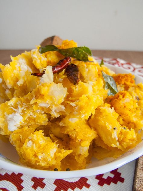 Kerala Kappa Curry Recipe – Mashed Tapioca Recipe  Recipe at: https://thetastesofindia.com/kerala-kappa-curry-recipe/ Fast Recipes Easy, Tapioca Recipe, Healthy Recipes Pork, Kerala Snacks, Tapioca Recipes, Pork Barbecue, India Recipes, Barbecue Recipe, Desi Street Food