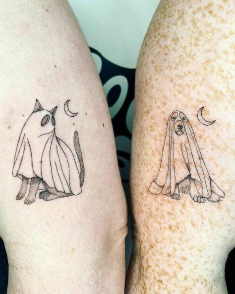 Tattoos Back Of Leg, Cute Bff Tattoos, Pixel Tattoo, Matching Bff Tattoos, Tattoos Back, Maching Tattoos, Sister Tattoo Designs, Brother Sister Tattoo, Cute Matching Tattoos