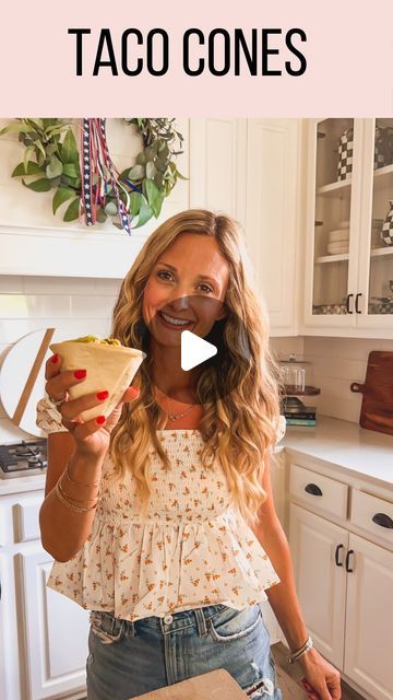 Leanna Laming on Instagram: "TACO CONES 🌮 Such an easy idea for taco Tuesday! No more taco meat falling out! I love this idea for kids!! 🙌   I used flour tortillas , cut them in half and then rolled them into a cone. To hold the shape I created a pasted with flour and water to seal! Bake on 350 degrees for about 15-20 mins! Fill with your favorite taco meat and toppings! Enjoy! ❤️  #cookingvideo #quickrecipes #recipeideas #easymeals #recipevideo #goodmoodfood #easyrecipes #dinnerideas #easydinner #foodie #foodblogger #foodphotography #foodreels #instafood #americanfarmhousestyle #mydecorvibe #betterhomesandgardens  #mybhg #mybhghome #bhghowiholiday #bhgholiday  #foodreels  #ltkhome #ltkfamily #summerrecipes" Taco Cones Recipe, Taco Cones, Taco John's, Diy Caramel, Caramel Apple Bars, Toppings Bar, Apple Bars, American Farmhouse Style, Taco Meat