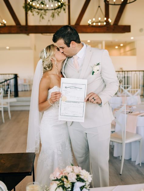 Marriage License Signing Photo, Wedding License Pictures, Registration Of Marriage Photography, Signing Marriage License Photography, Marriage License Photo Ideas, Wedding Photo List, Wedding License, Marriage Photography, Pre Wedding Poses