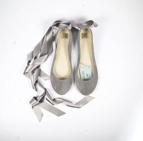 Bridal Ballet Flats with Satin Ribbon | Etsy Low Heel Bridal Shoes, Gold Bridal Shoes, Gray Ballet Flats, Wedding Ballet Flats, Ballerinas Shoes, Bridal Shoes Low Heel, Beautiful Wedding Shoes, Bridal Pumps, Pearl Gray