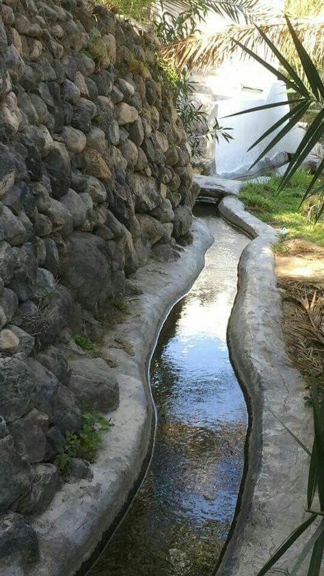 Falaj oasis Oman Irrigation System Design, Ancient Irrigation, Drainage Ditch, Agricultural Tools, Water Irrigation, Indoor Waterfall, Landscaping Retaining Walls, Pond Water Features, Backyard Water Feature