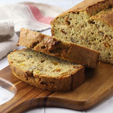 Amish zucchini bread is a moist, lightly sweetened quick bread recipe that's filled with cinnamon, walnuts, and golden raisins. Zucchini Bread Made With Applesauce, Easy Zucchini Bread With Applesauce, Zucchini Bread Recipe With Cinnamon, Zucchini Amish Friendship Bread, Recipe For Zucchini Bread, Easy Zuchinni Bread, Soda Breads, Recipe For Zucchini, Quick Bread Recipe