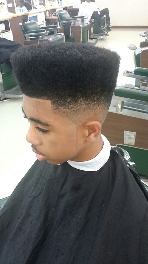 Hightop fade Boondocks Drawings, Shaved Design, High Top Fade, Black Hair Inspiration, Fresh Haircut, Dreadlock Hairstyles For Men, 90s Hairstyles, Pompadour, Dreadlock Hairstyles