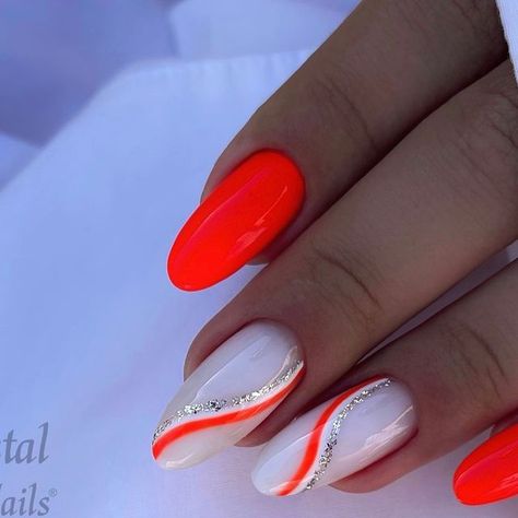 ℕ𝕒𝕚𝕝𝕤 𝕓𝕪 𝔸𝕓𝕚𝕘𝕖𝕝 💅🏼 on Instagram: "#reklám 🍊🧡🍊🧡 @crystalnailshu |   Felhasznált anyagok:  •Sens Builder Gel - Milky white •3S153 •3S78 •3S206 Full Platinum •Cool Top Gel Original" Nokti Za Leto, Makeup Nails Designs, Gel Toe Nails, Art Deco Nails, Special Nails, Spring Acrylic Nails, Subtle Nails, Builder Gel, Nails Only