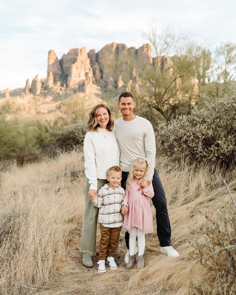 Toss in the air and tickle are two of my favorite prompts for families 🩷 More Minnesota transplants now living in the Arizona desert! Loved meeting and photographing the S family this year!! #tessajunephotography - #lostdutchmanstatepark #lostduchman #azfamilyphotographer #arizonafamilyphotographer #mesaphotographer #apachejunctionphotographer #superstitionmountains #azphotographer #arizonaphotographer #gilbertphotographer Desert Family Photos, Apache Junction, Superstition Mountains, Arizona Photographer, Arizona Desert, Family Photoshoot, Family Photographer, State Parks, Minnesota