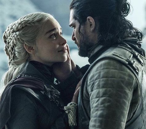 Jon Snow Daenerys Targaryen, Game Of Thrones Ending, Game Of Thrones Wallpaper, Daenerys And Jon, Jon Snow And Daenerys, Game Of Thrones Episodes, Emily Watson, Game Of Thrones Facts, Game Of Thrones Series