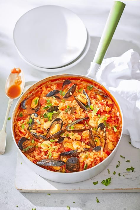 Seafood Rice Portuguese, Portuguese Seafood Rice Recipe, Portugese Food Recipes, Portuguese Rice Recipes, Portuguese Vegetables, Portuguese Food Recipes, Seafood And Rice, Portuguese Seafood, Seafood Rice Recipe