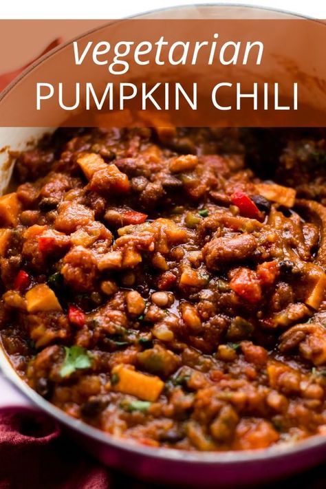 Slow Cooker Pumpkin Chili Vegetarian, Vegan Chili Recipe Sweet Potato, Vegan Pumpkin Chili Crockpot, Veggie Pumpkin Chili, Fall Stew Recipes Vegetarian, Vegetarian Pumpkin Chili Recipe, Vegan Pumpkin Chili Recipe, Pescatarian Chili, Pumpkin Stew Recipes