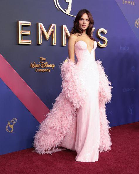 red carpet looks from the @televisionacad emmy’s part 2 . . . #emmys #emmys2024 #redcarpet #redcarpetfashion #looks Red Carpet Glam, Red Carpet Theme, Carpet Fitting, Mystery Party, Red Carpet Ready, Carpet Looks, Pink Carpet, Walt Disney Company, Red Carpet Looks