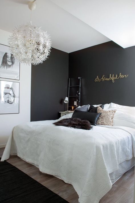 Black Teenage Room Ideas, Black Grey Home Decor, Koti Diy, Black Accent Walls, Gravity Home, Grey Bedroom, Bedroom Color Schemes, Trendy Bedroom, Gray Bedroom