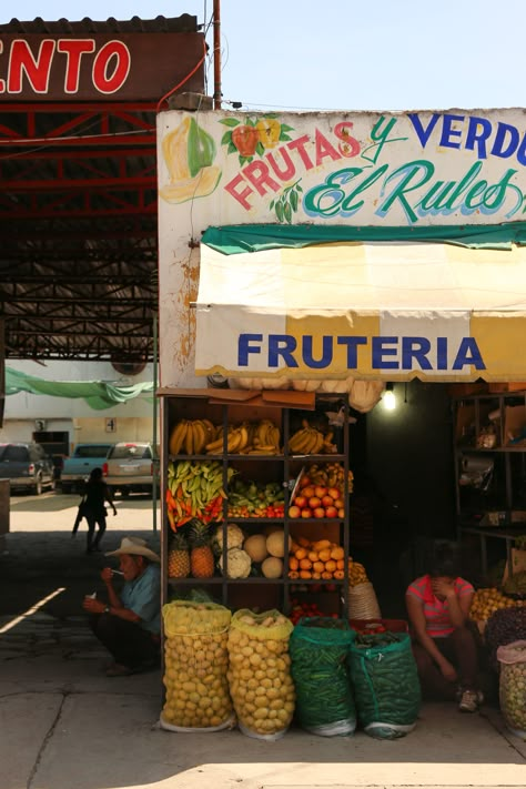 Mexican Aesthetic, Mexico Aesthetic, Latina Aesthetic, Fruit Stand, Mexico Culture, We Are The World, My Culture, Mexican Culture, Mexican Art