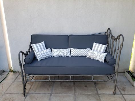 Ideas Casa, Futon, Outdoor Sofa, Couch, Outdoor Furniture, Sofa, Outdoor Decor, Furniture, Home Decor