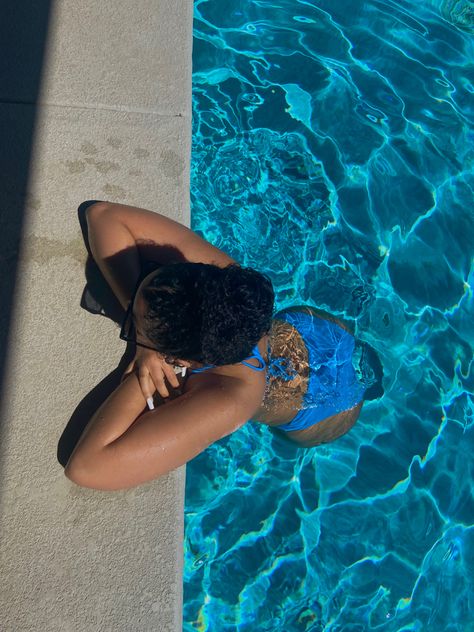 Swimming Pool Aesthetic Photos, Pool Pictures, African Bridesmaid Dresses, Risky Pictures, Pool Poses, Summer Picture Poses, Pool Picture, Dance Like This, Profile Pictures Instagram