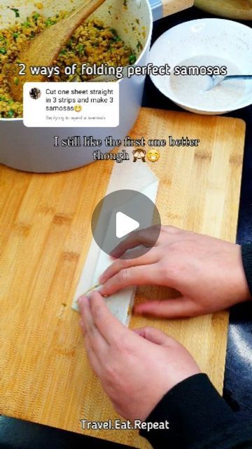 Khadija Siddiqui on Instagram: "2 ways of folding samosas using spring roll sheets. I use the first one as I like the samosas crunchy and and with a bit thicker layer of pastry ❤ @chefwithpalette #samosa #samosas #samosalover #ramadanprep #ramadankareem #ramadanrecipes #ramzan #ramzanmubarak #ramadan2024 #howto #tips #indianfood #pakistanifood" Samosa Pastry Recipe, Samosa Sheets Recipe, How To Fold Samosas, Spring Roll Pastry, Ramadan Recipe, How To Make Samosas, Samosa Recipe, Spring Roll, Savory Pies