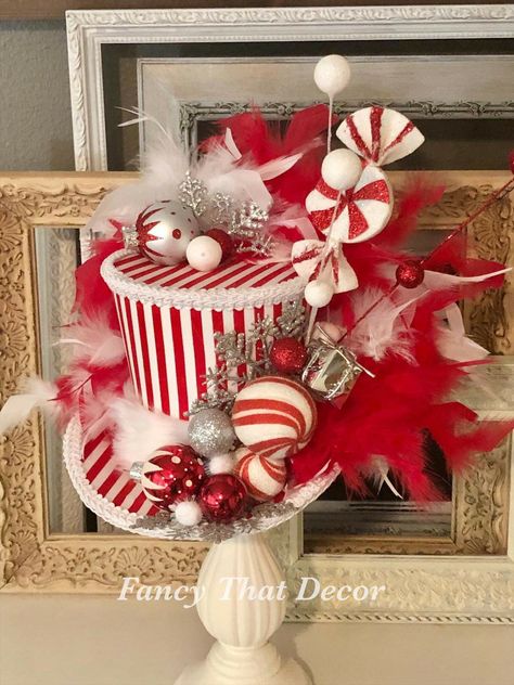 Diy Christmas Hats, Christmas Home Decor Diy, Christmas Headpiece, Christmas Homescreen, Holiday Hats, Christmas Tablescape, Christmas Parade, Home Exterior, Homescreen Ideas