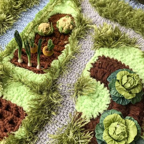 Farm Rugs, Diy Moss, Dragon Nursery, Felt Play Mat, Moss Rug, Crochet Fairy, Textiles Projects, Diy Nursery, Play Mats