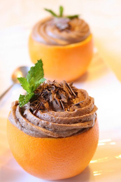 Chocolate Orange Mousse. A match made in dessert heaven. Substitute for orange liquor:  three table spoons of orange zest and 1/4 c of orange juice. Chocolate Orange Mousse, Dolci Finger Food, Orange Mousse, Mousse Recipes, God Mat, Chocolate Orange, Eat Dessert, Food Presentation, Food Network