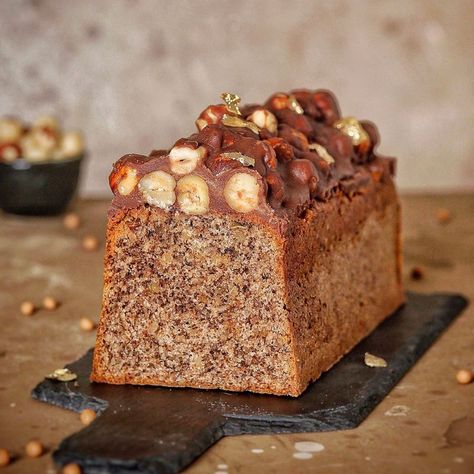 Recipe rich hazelnut cake Cake Recipes Ideas, Gluten Free Chocolate Pie, Financier Cake, Candied Almonds, Coconut Cheesecake, Hazelnut Cake, Light Cakes, Cooked Carrots, Honey Cake