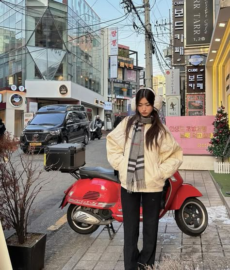 Tokyo Winter Outfit, Japanese Fashion Winter, Outfits For Japan, Japan Outfit Winter, Julia Ma, Japan Travel Outfit, Tokyo Winter, Tokyo Outfits, Korea Winter