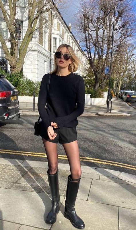 Classic French Outfits, Camille Charriere Style, Long Boots Outfit, French Girl Fashion, French Outfits, Camille Charriere, Outfits To Copy, Quoi Porter, Unpopular Opinion